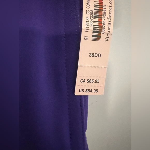 Victoria’s Secret Knockout Front-Close Sports Bra, 38DD - Picture 7 of 9